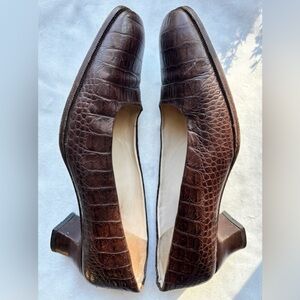Vintage Joan Helpern Signature Croc Leather Low-Heel Pumps
10B (medium width)